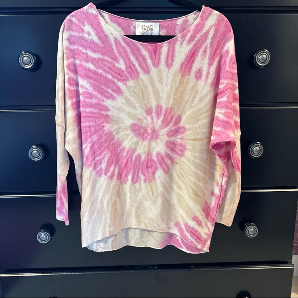 Brand Bazar Tie-Dye Women's lightweight sweater Top M NWOT